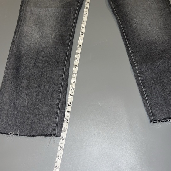 ๐ฉถNWT MOTHER DENIM HUSTLER FRAY HEM FLARE JEANS (Daytona Nights) 30 - Picture 15 of 17